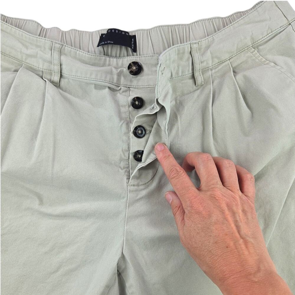 Asos | 7" Pleated Front Shorts wButton Fly & Elastic Waistband| Size 36 - Picture 2 of 5